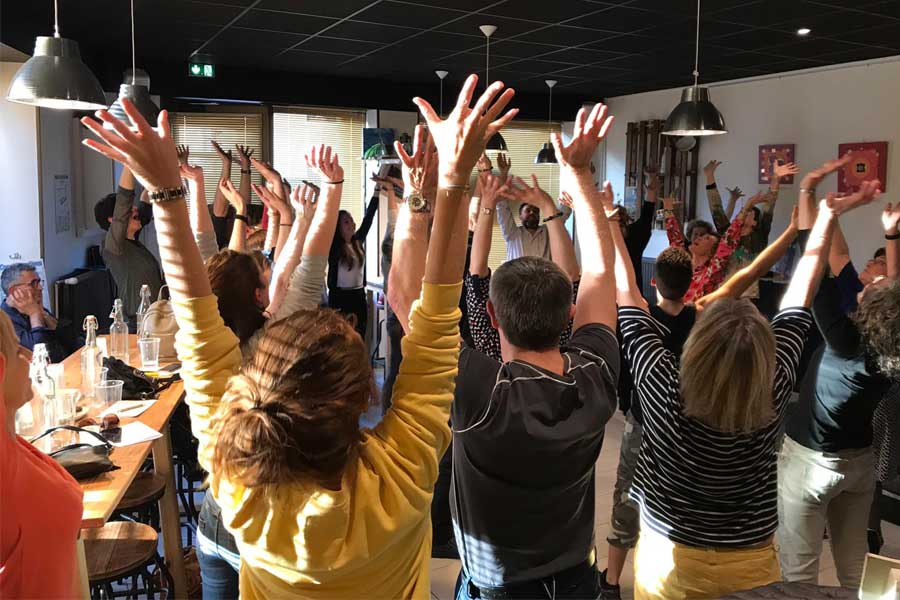 formation animateur et animatrice yoga du rire lyon